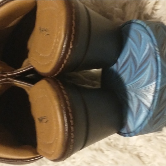 Thomas McAn woman's size 10W Carine suede w large retro flower vtg shoes - Picture 5 of 11